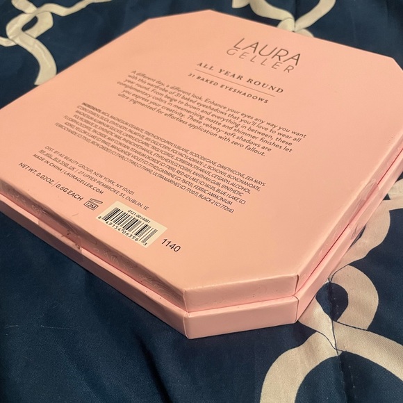 LAURA GELLER NEW YORK Ultimate All Year Round 31 Baked Smoky Eyeshadow Palette - Picture 6 of 6